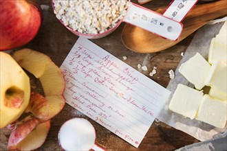 Recipe for apple crisp with ingredients