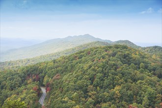 USA, Tennessee, Walland, Two lane road winding through Smoky Mountains