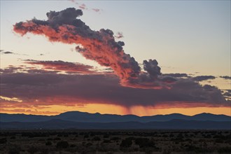 Usa, New Mexico, Santa Fe, Dramatic sky over High Desert at sunset, Santa Fe, New Mexico, USA