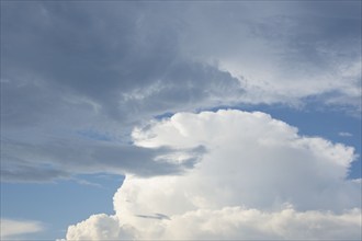 Thunderstorm clouds gathering on sky, Nashville, Tennessee, USA