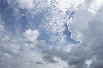 Thunderstorm clouds gathering on blue sky, Nashville, Tennessee, USA