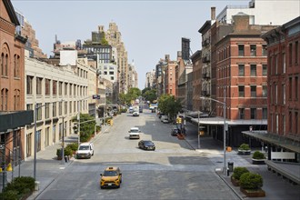 USA, NY, New York City, Cars and buildings in residential district, New York, New York, USA