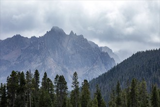 USA, Idaho, Stanley, Clouds over jagged peaks of Sawtooth Mountains, Stanley, Idaho, USA