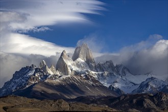 Argentina, Santa Cruz, El Chalten, Clouds above snow covered Mount Fitz Roy, El Chalten, Santa