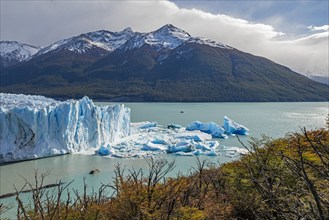 Argentina, Santa Cruz, El Calafate, Perito Moreno Glacier and mountains, El Calafate, Santa Cruz,