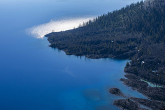 USA, Oregon, Calm blue surface of Crater lake