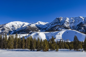 USA, Idaho, Sun Valley, Winter view of Boulder mountains on sunny day