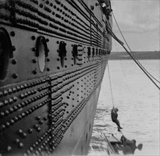 Marchand clandestin s’enfuyant du RMS Titanic