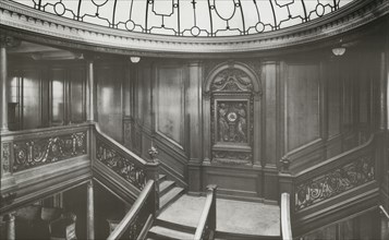 L’escalier de première classe, à bord du RMS Titanic