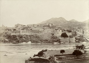 The fort at Attock. View across the Indus River looking towards the fort at Attock. Attock, Punjab,