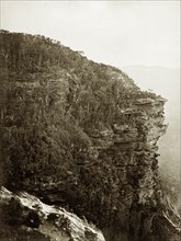Head of Wentworth Falls. The head of Wentworth Falls (foreground) in the Blue Mountains. New South