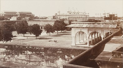 The Diwan-i-Am at the Agra Fort. View across the Agra Fort complex, featuring the ornate colonnade