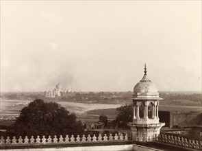 View from Moti Masjid, Agra. Distant view of the Taj Mahal taken from the Moti Masjid (Pearl
