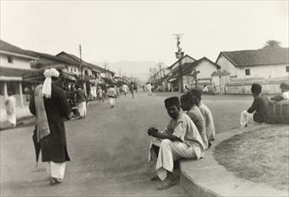 Bazaar Street, Chikmagalur . View of Bazaar Street in Chikmagalur, where crowds wander along the