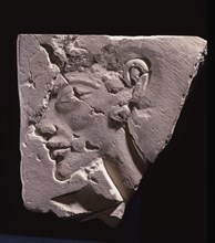 Relief of the crowned head of Akhenaton