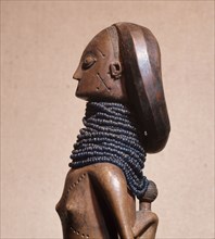 An Ovimbundu female figure