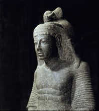 Statue of Ramessunakht, high priest of Amun Re