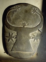 Cosmetic palette depicting a stellar deity or possibly the cow goddess Hathor