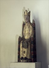 Wooden figurine of the Viklau Madonna and early representation of Virgin Mary in Scandinavia