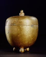 A reliquary with cover