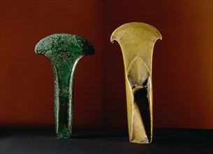 Bronze axe head and mould