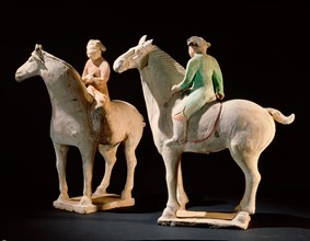 Tomb figures in the form of horses and riders