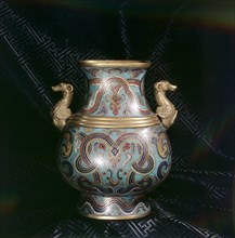 Cloisonne enamel vessel with similar shape to archaic ritual bronze vessels