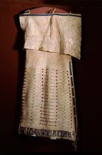 Early Sioux womans dress