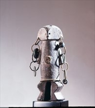 Yanda figure, incorporating protective power in the mani society, for use against illness, to promote fertility or success in hunting