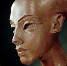 A head of a daughter of Akhenaton