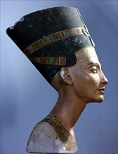 The crowned head of Nefertiti, wife of Akhenaton