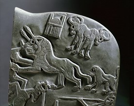 The Hunters Palette which shows the hunting of two lions and other wild animals