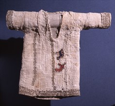 Miniature robe for a puppet