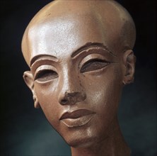 A head of a daughter of Akhenaton