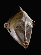 Mask worn by stilt dancers at funeral ceremonies of the Punu and Ashira peoples