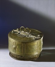 A kuduo, a brass container used for valuables and possibly gold dust