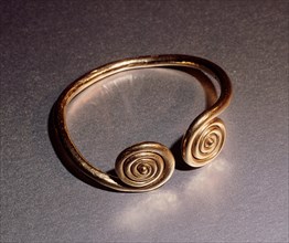 Spiral bracelet
