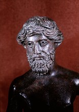 Standing bronze figure of Zeus