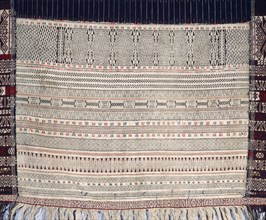 The end section of a Batak ragidup cloth
