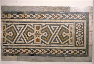 Stone mosaic with geometric pattern
