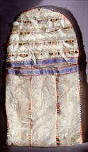 Bag for holding a womans sewing equipment, known as a imguyutuk in Yukon dialect