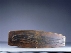 Wooden trinket box with the lid carved in relief to show a salmon
