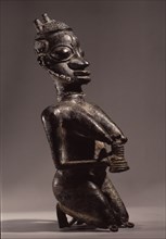 Bronze female figure, known as Onilerepresenting one of the owners of the land