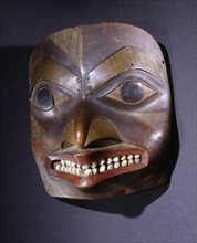 Mask with copper overlays
