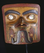 Frontlet worn by a chief attached to his headdress