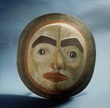 A mask, said to represent the moon