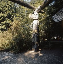 House posts carved with totemic animals