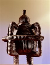 Little is known about the use of these remarkable carved vessels, although more simple lidded vessels were documented in use as milk pails by Zulu kings