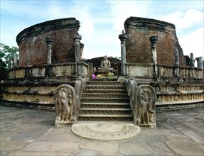 Polonnaruwa, the second most ancient of Sri Lanka's kingdoms, was first declared the capital city by King Vijayabahu I who defeated the Chola invaders in 1070 AD