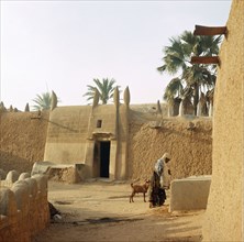 A house made of dried mud in the old part of Kano, one of the major Hausa-Fulani city states of northern Nigeria